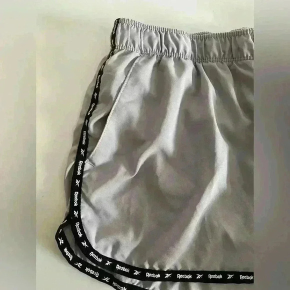 Reebok Short - Picture 3 of 10